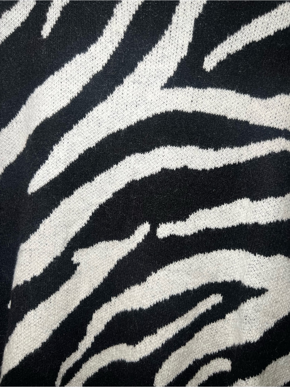 LuLaRoe Black and White Zebra Print V-Neck Cardigan - Picture 4 of 5